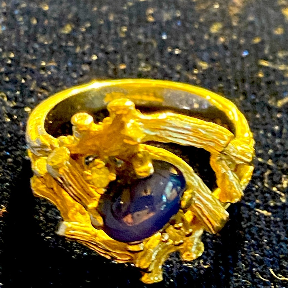 Good ring with blue stone - 6-1/2 size